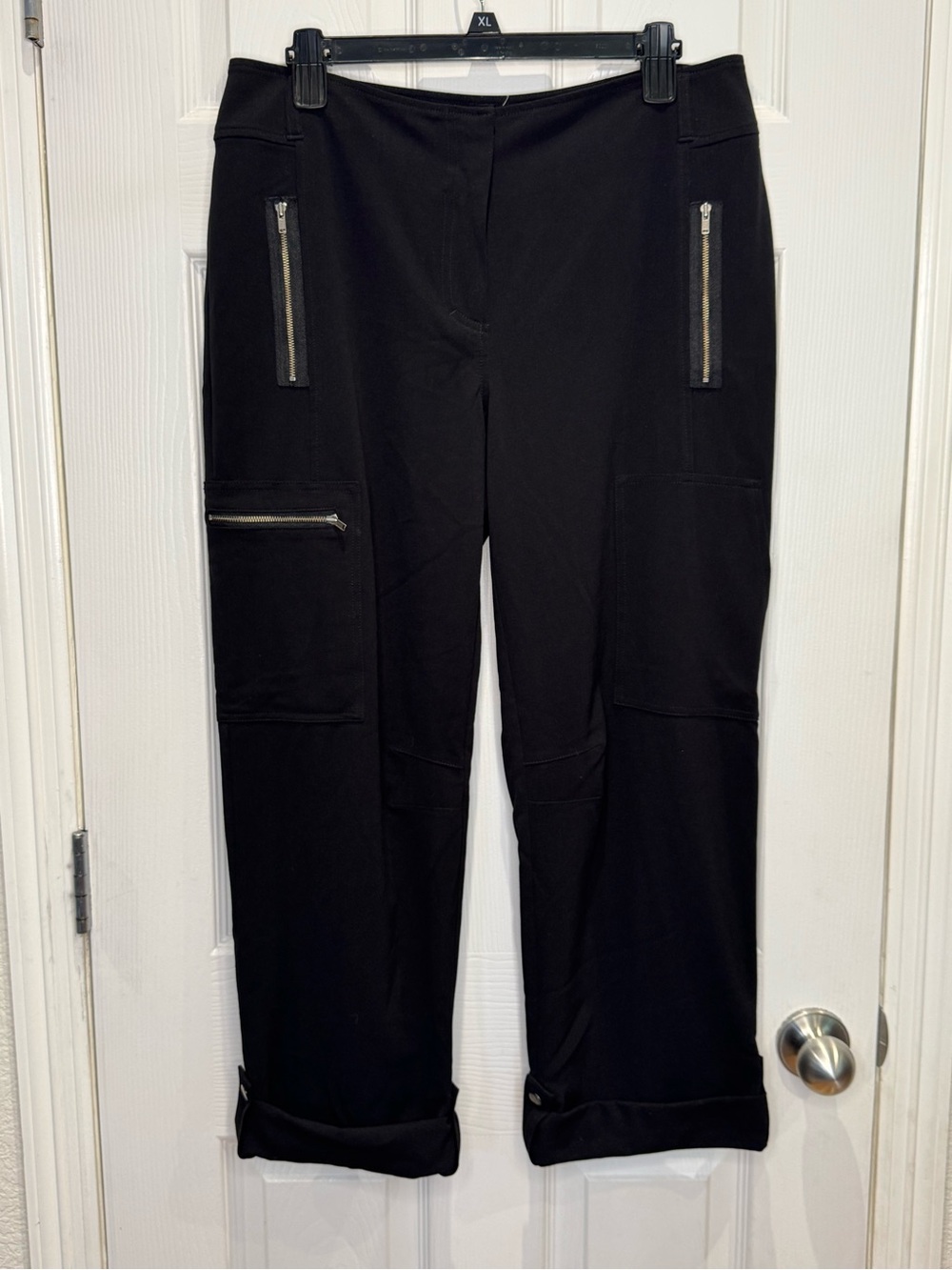 Chico's Size 1.5 (Women's 10) Convertible Cargo Capri Pants Black